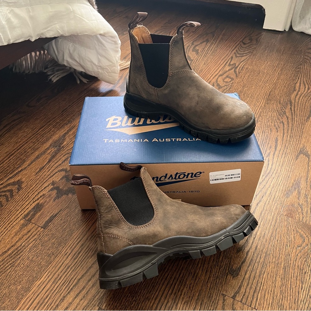 Blundstone Lug Sole Brown Leather Boots